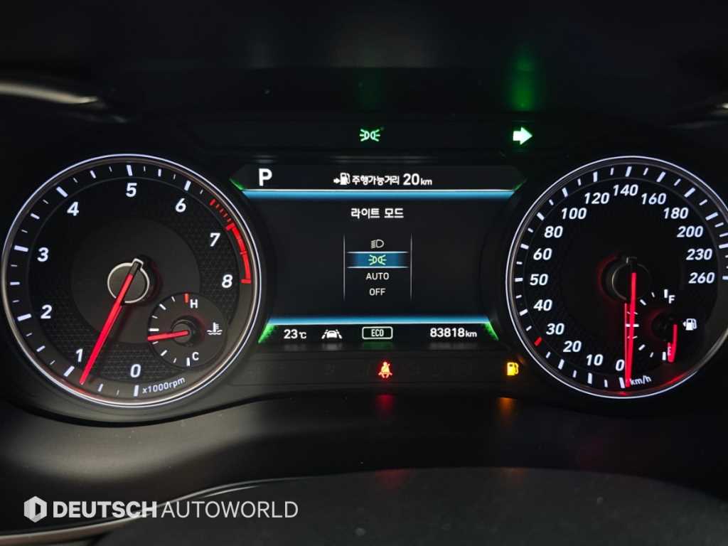 Genesis G70 — photo 08