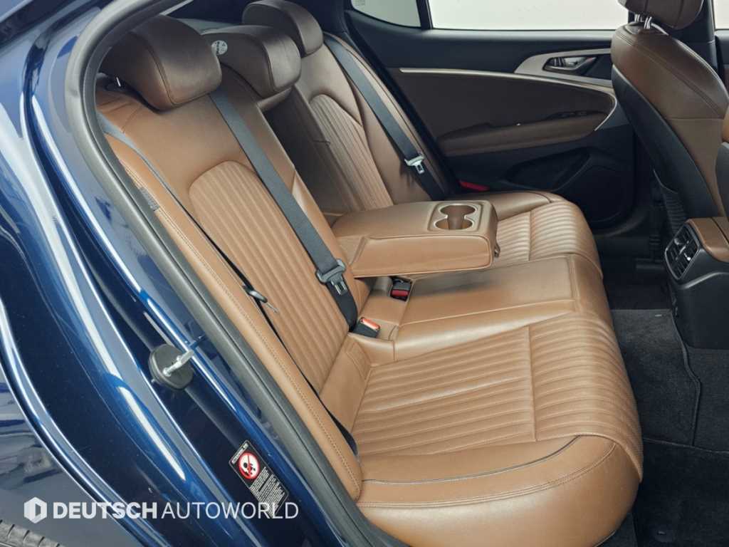 Genesis G70 — photo 12