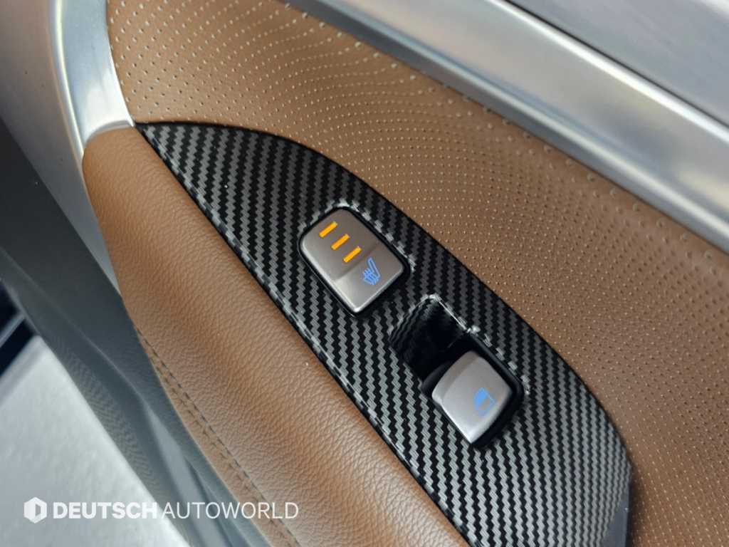 Genesis G70 — photo 16