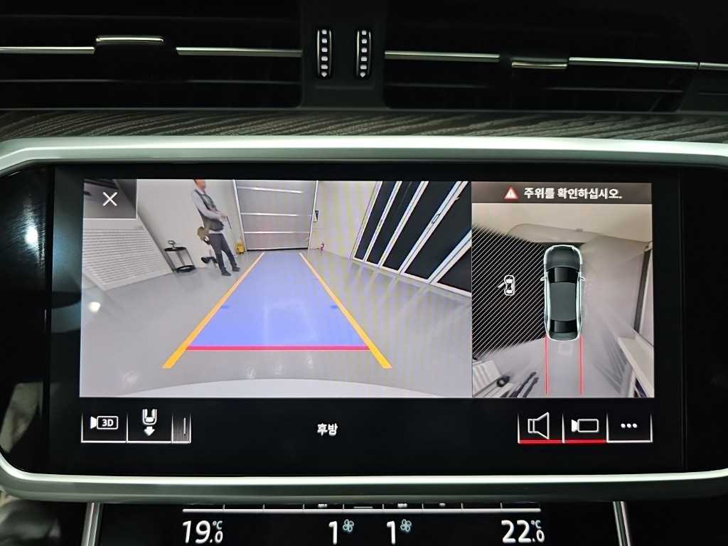 Audi A6 — photo 16