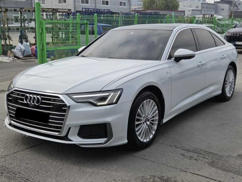 Audi A6 — photo 01
