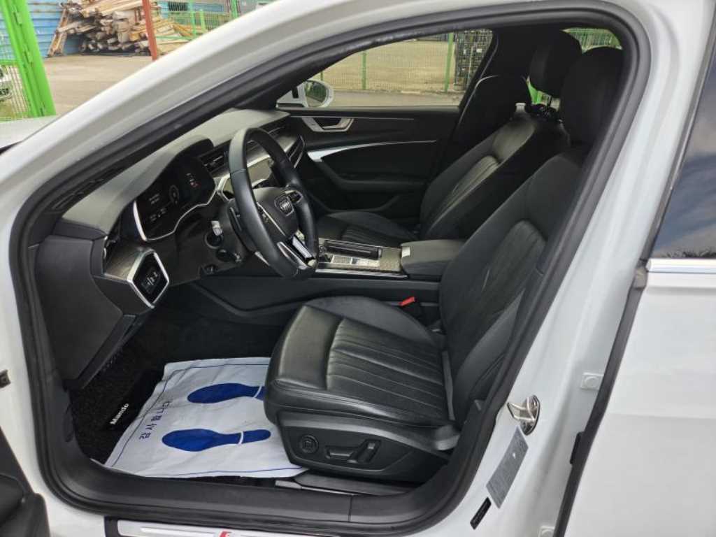 Audi A6 — photo 05