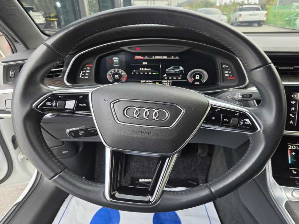 Audi A6 — photo 08