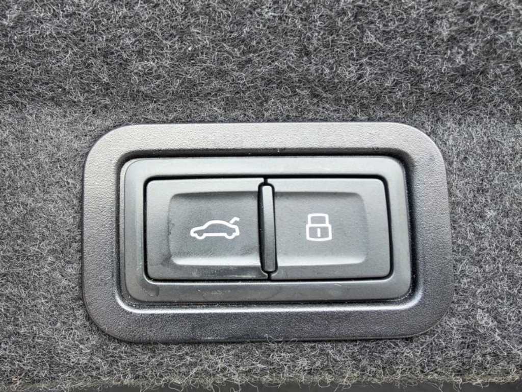 Audi A6 — photo 17