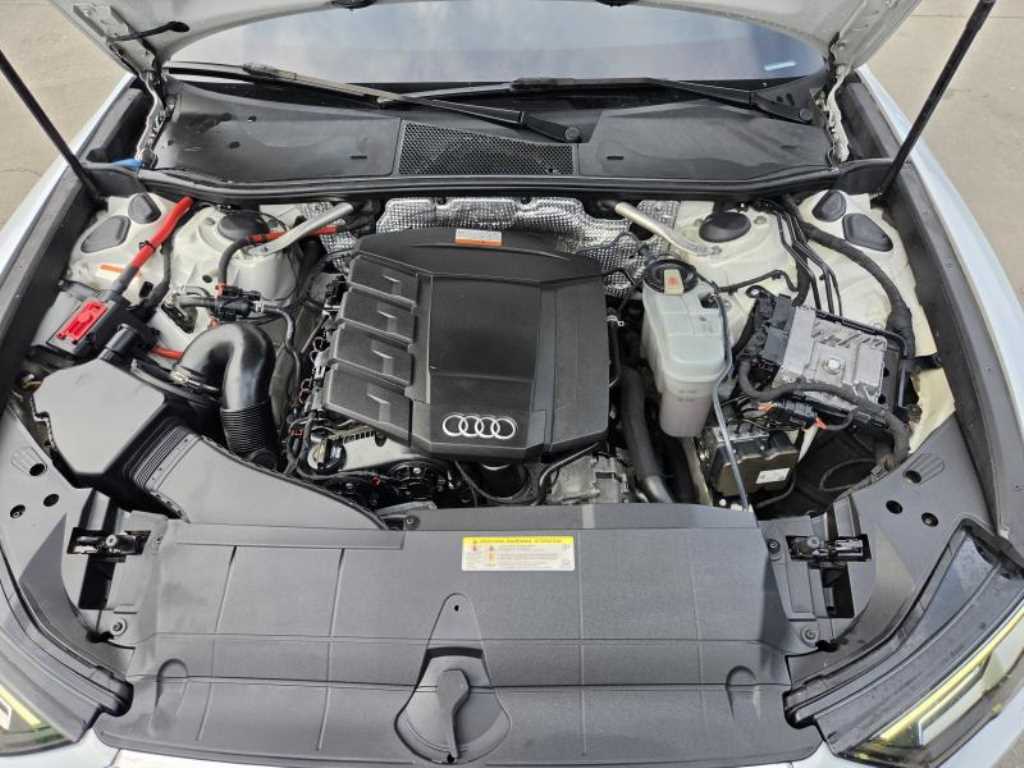 Audi A6 — photo 19