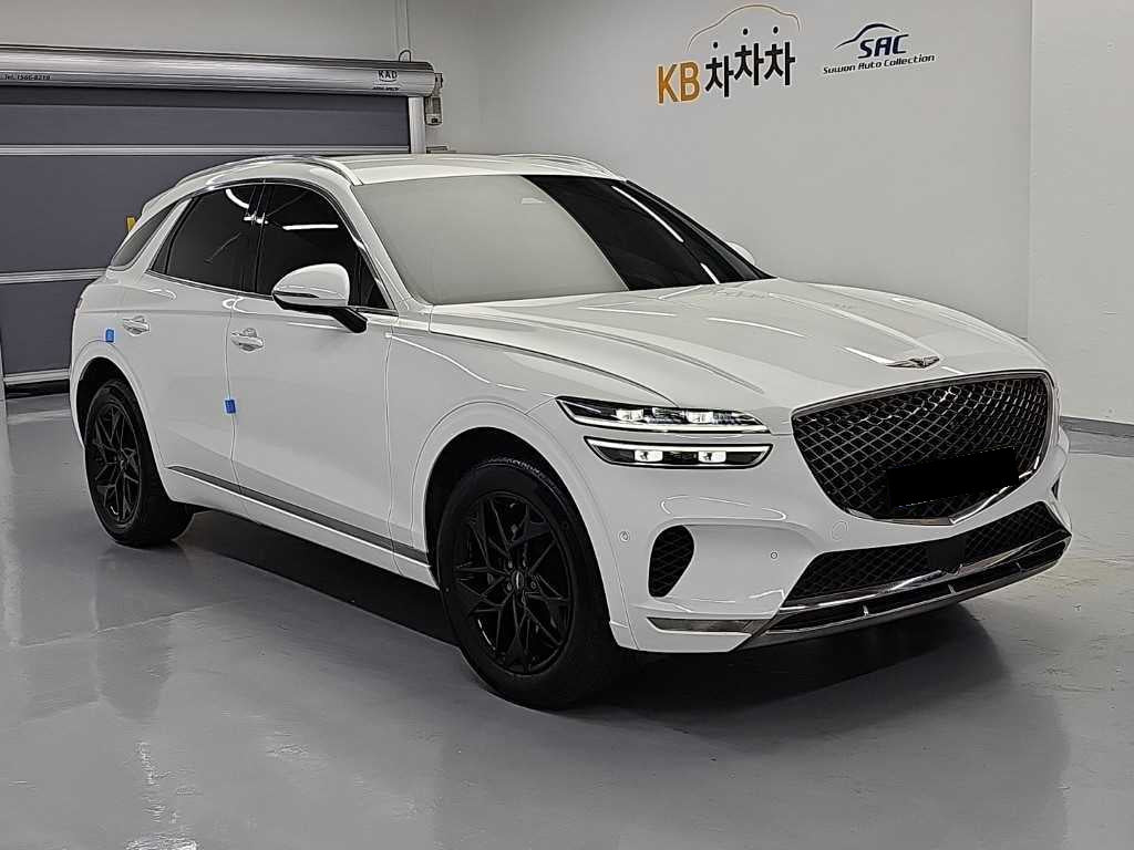 Genesis GV70 — photo 04