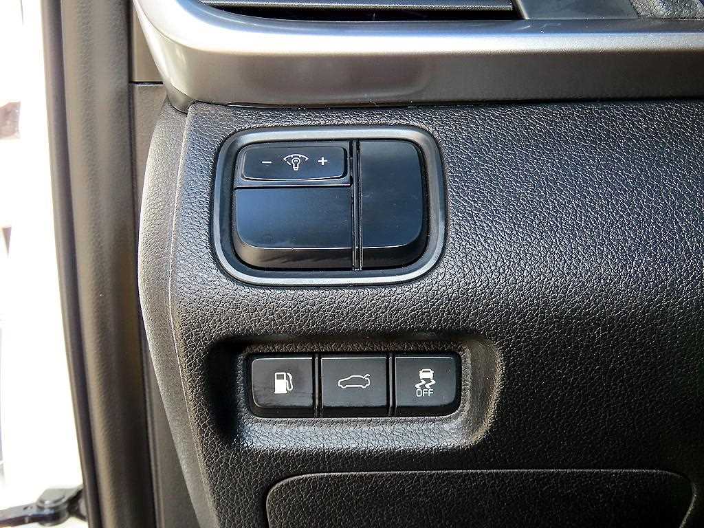 Kia K5 — photo 12