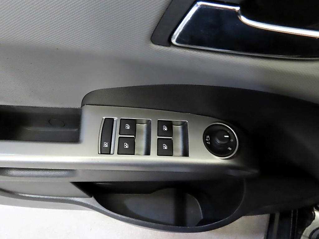 CHEVROLET Aveo — photo 16
