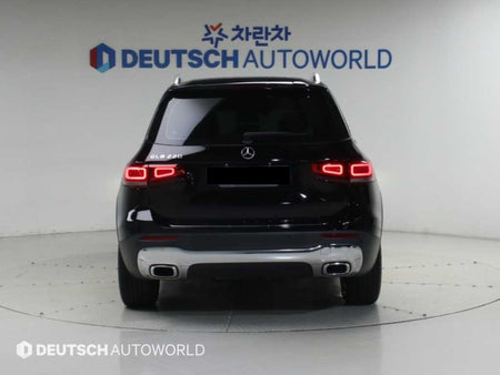 Mercedes-Benz GLB-Class — photo 04