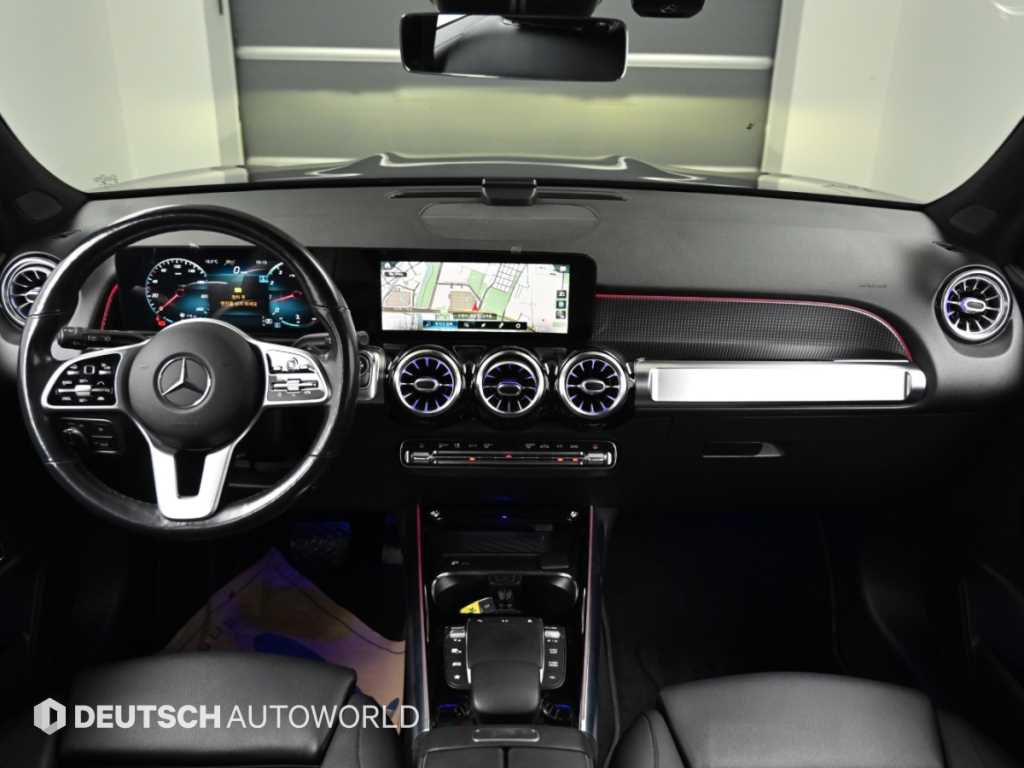 Mercedes-Benz GLB-Class — photo 07