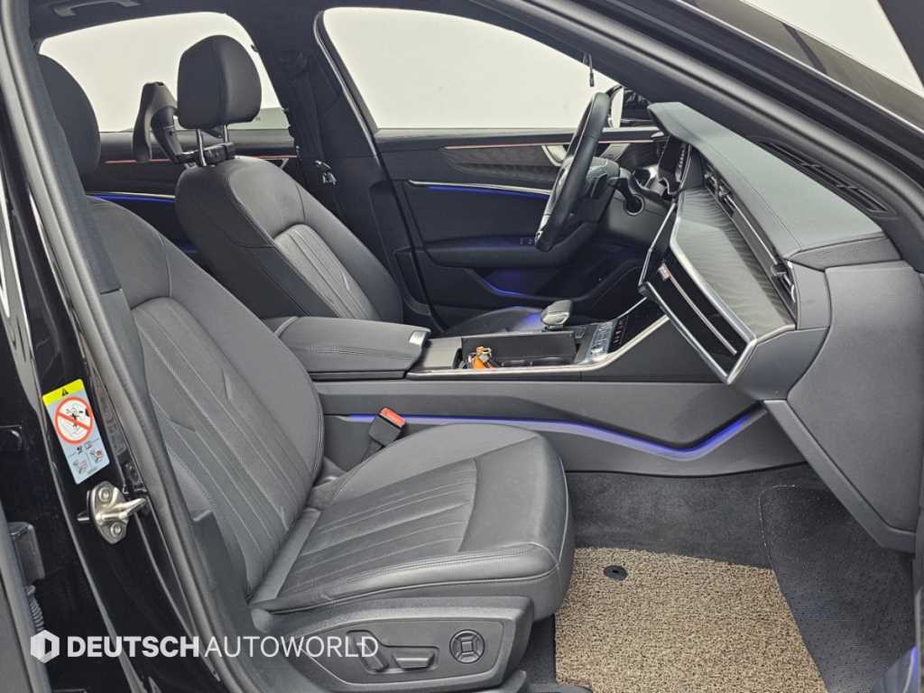Audi A6 — photo 10