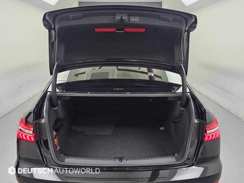 Audi A6 — photo 19