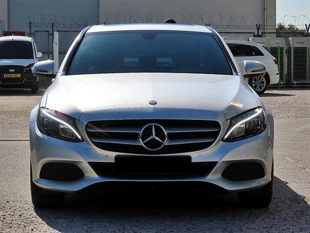 Mercedes-Benz C-Class — photo 02