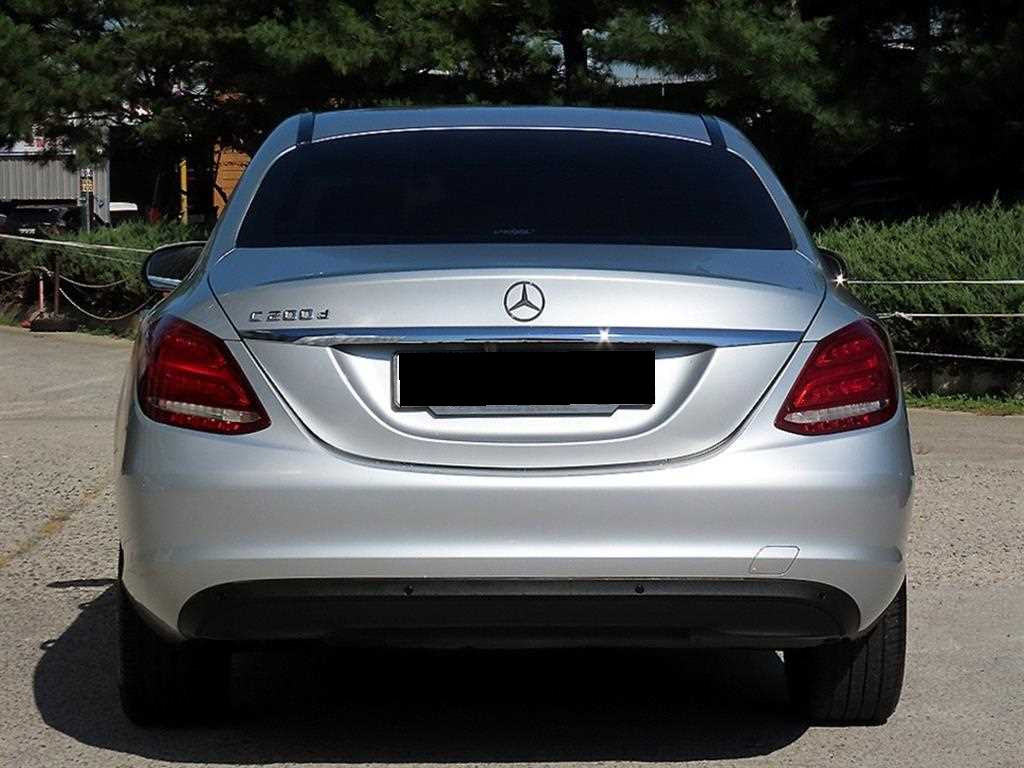 Mercedes-Benz C-Class — photo 04