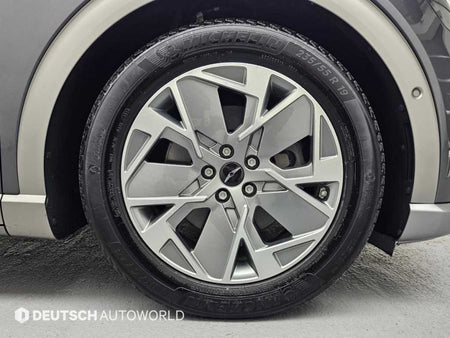 Genesis GV60 — photo 05
