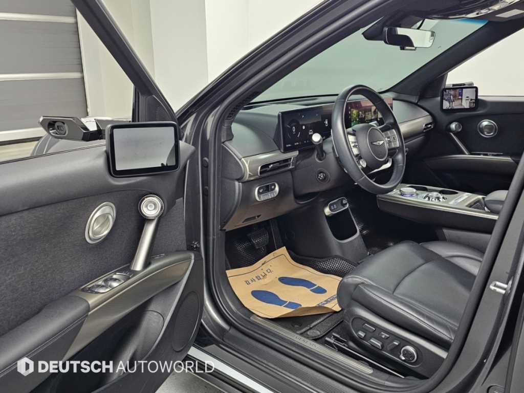 Genesis GV60 — photo 11