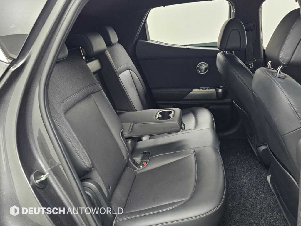 Genesis GV60 — photo 12