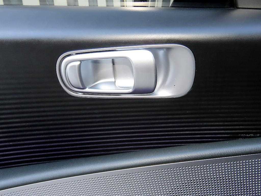 Hyundai Ioniq6 — photo 12