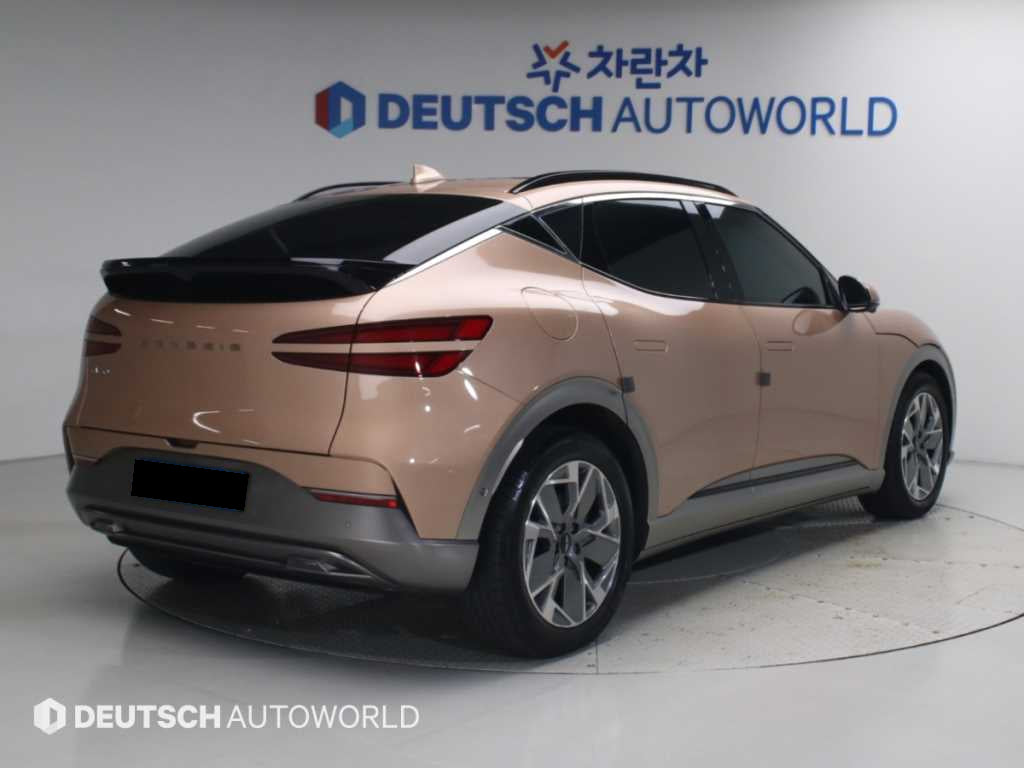Genesis GV60 — photo 02