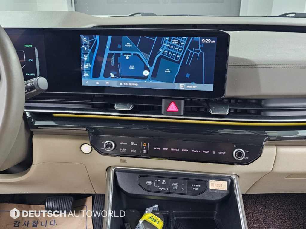 Kia Carnival — photo 14