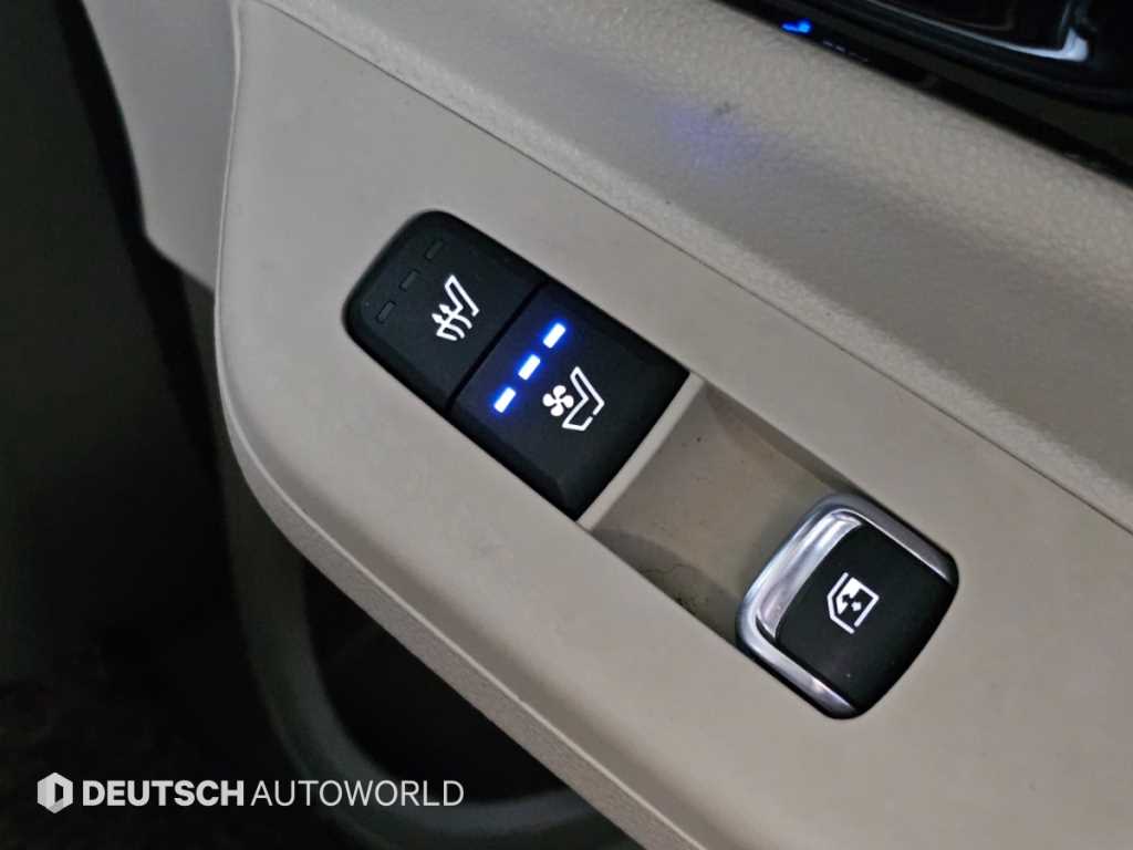 Kia Carnival — photo 16
