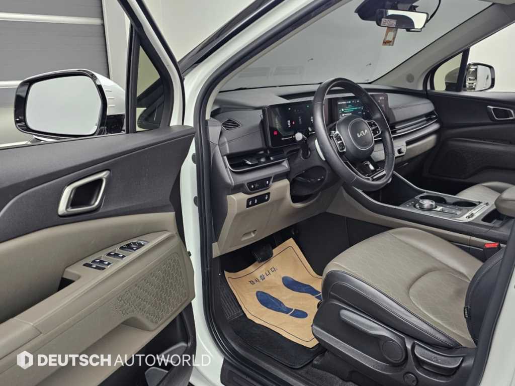 Kia Carnival — photo 11