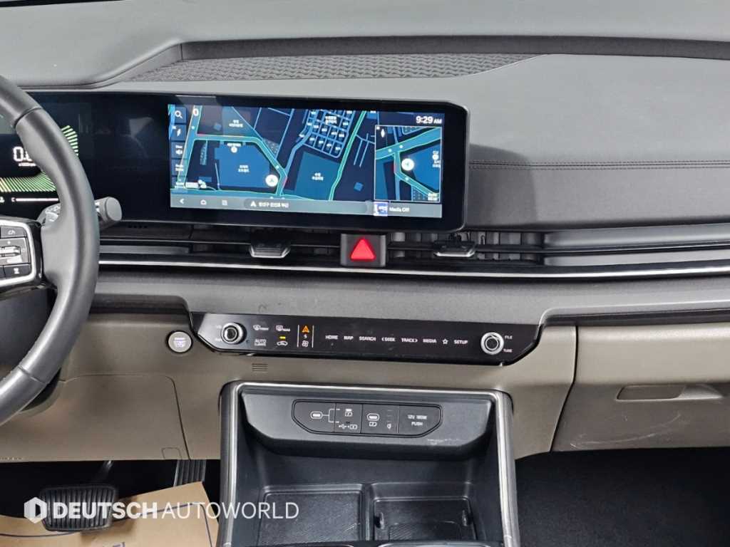 Kia Carnival — photo 14