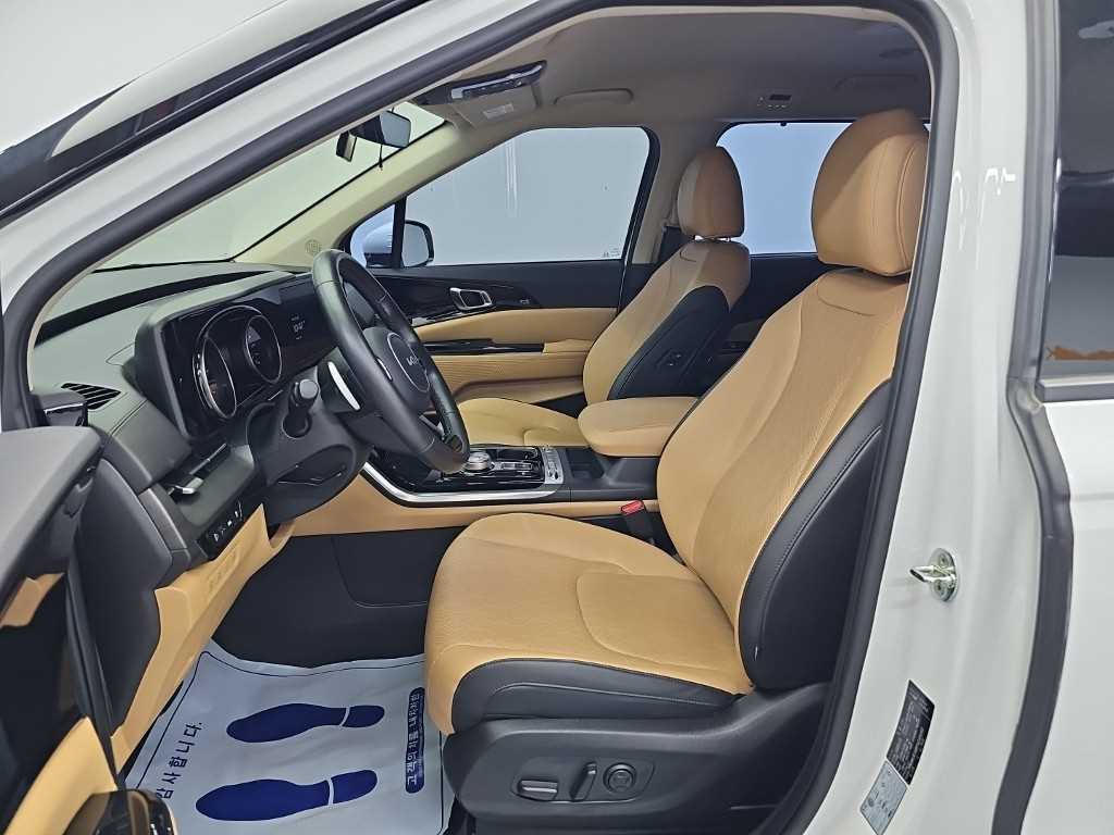Kia Carnival — photo 01
