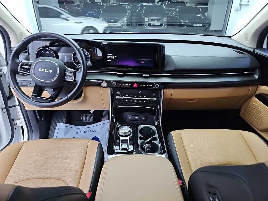 Kia Carnival — photo 08
