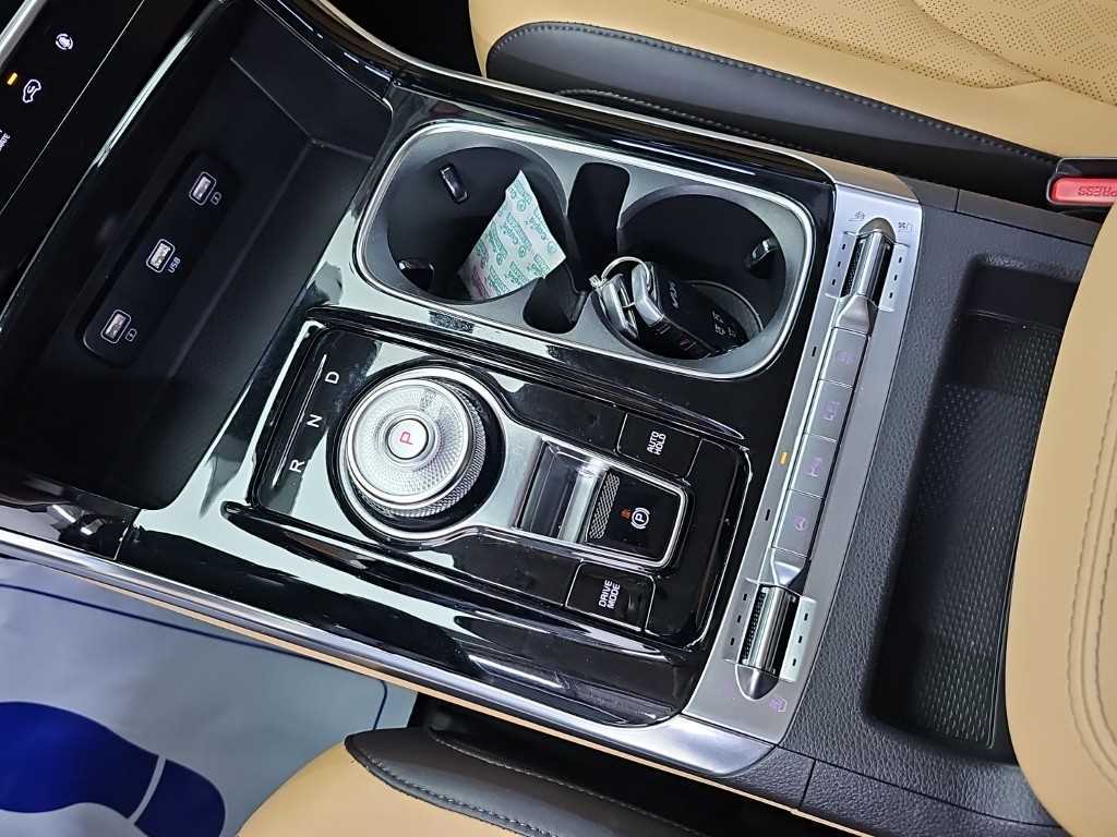 Kia Carnival — photo 09