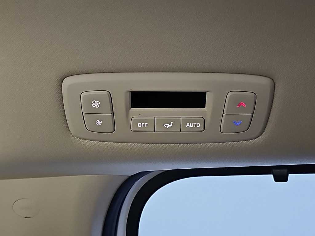 Kia Carnival — photo 13