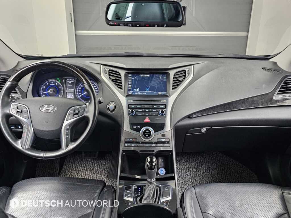 Hyundai Grandeur — photo 08