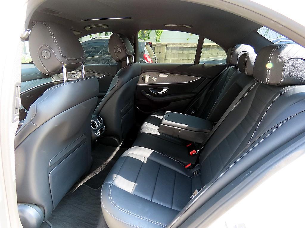 Mercedes-Benz E-Class — photo 06