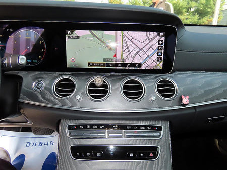 Mercedes-Benz E-Class — photo 14