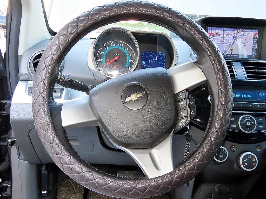 CHEVROLET Spark — photo 08