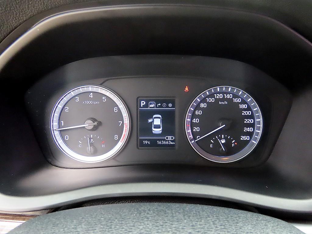 Hyundai Sonata — photo 09
