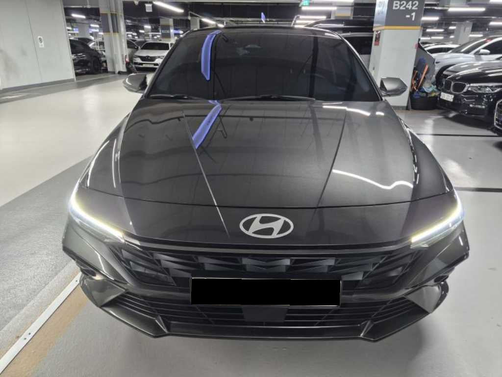 Hyundai Avante — photo 01