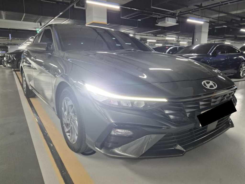 Hyundai Avante — photo 02