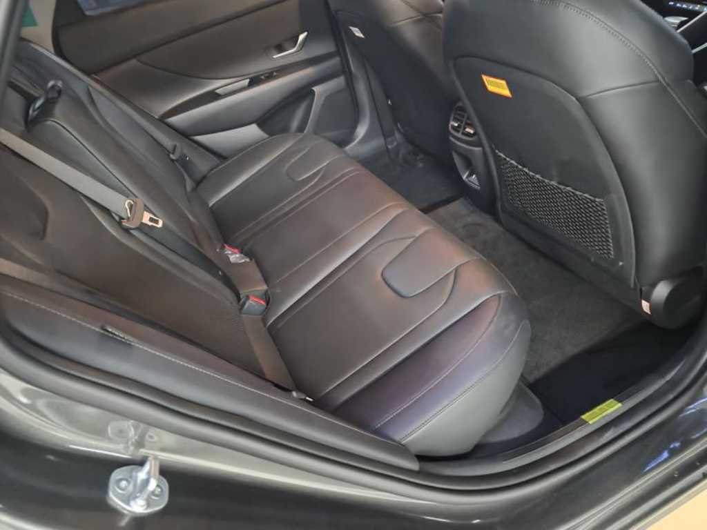 Hyundai Avante — photo 07