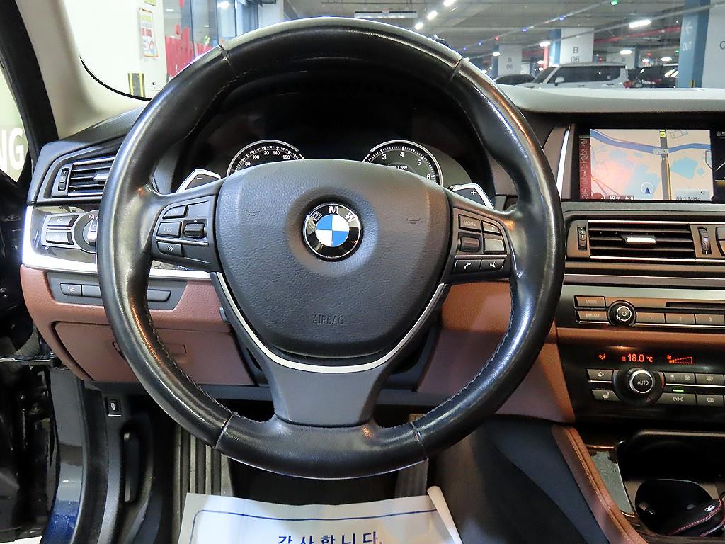 BMW 5-Series — photo 08