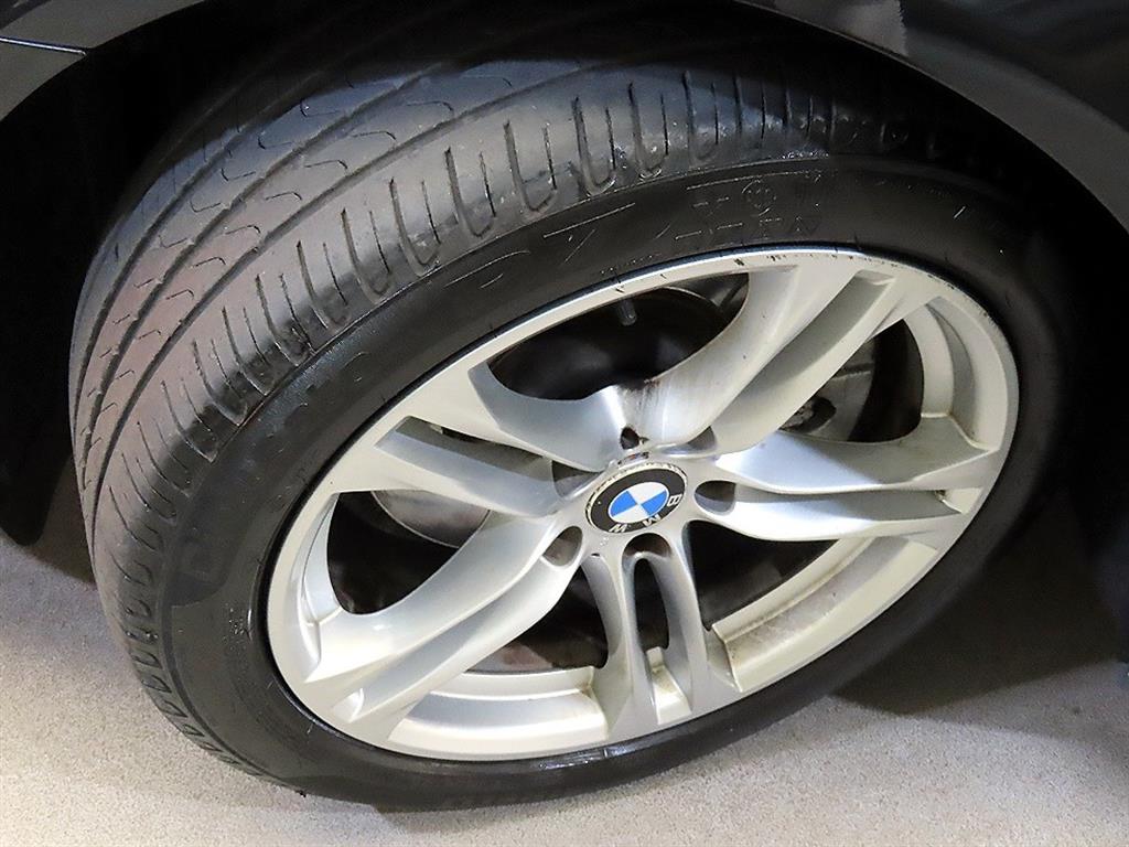 BMW 5-Series — photo 20