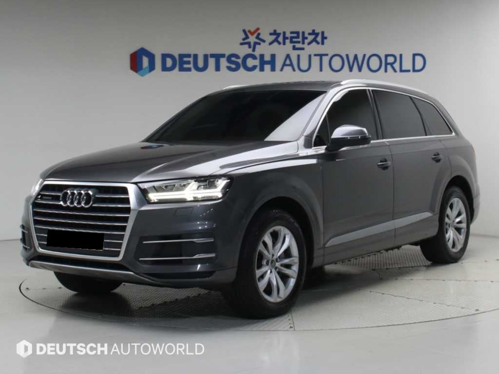 Audi Q7 — photo 01