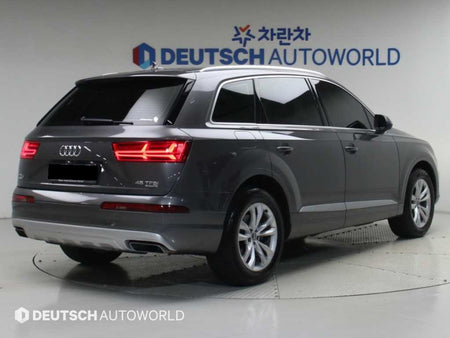 Audi Q7 — photo 02