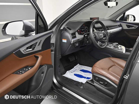 Audi Q7 — photo 11