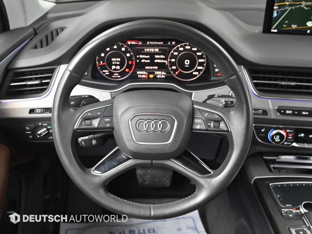 Audi Q7 — photo 13