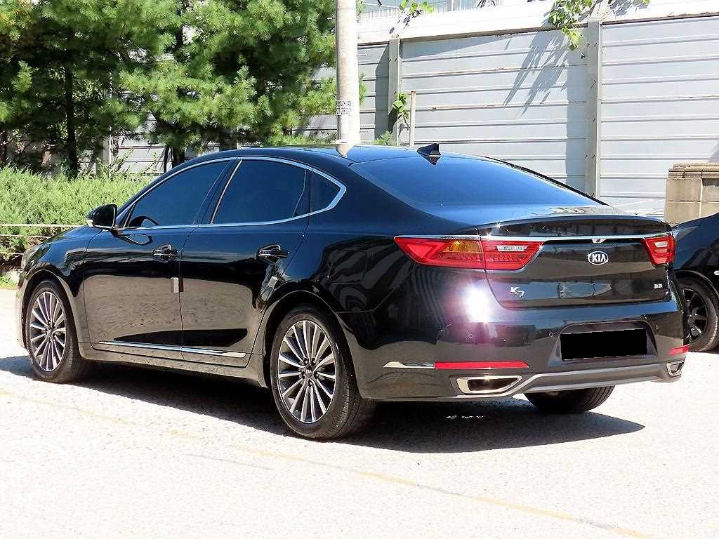 Kia K7 — photo 03