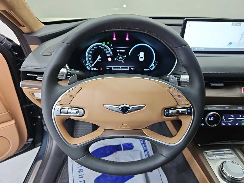 Genesis G80 — photo 09