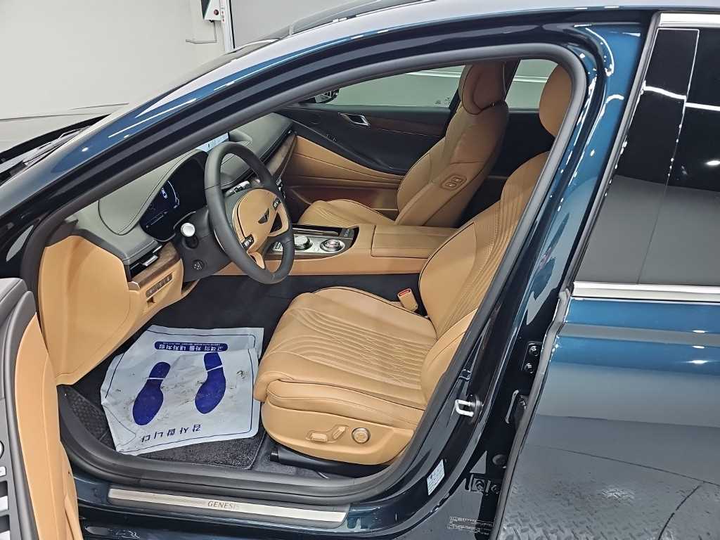 Genesis G80 — photo 11