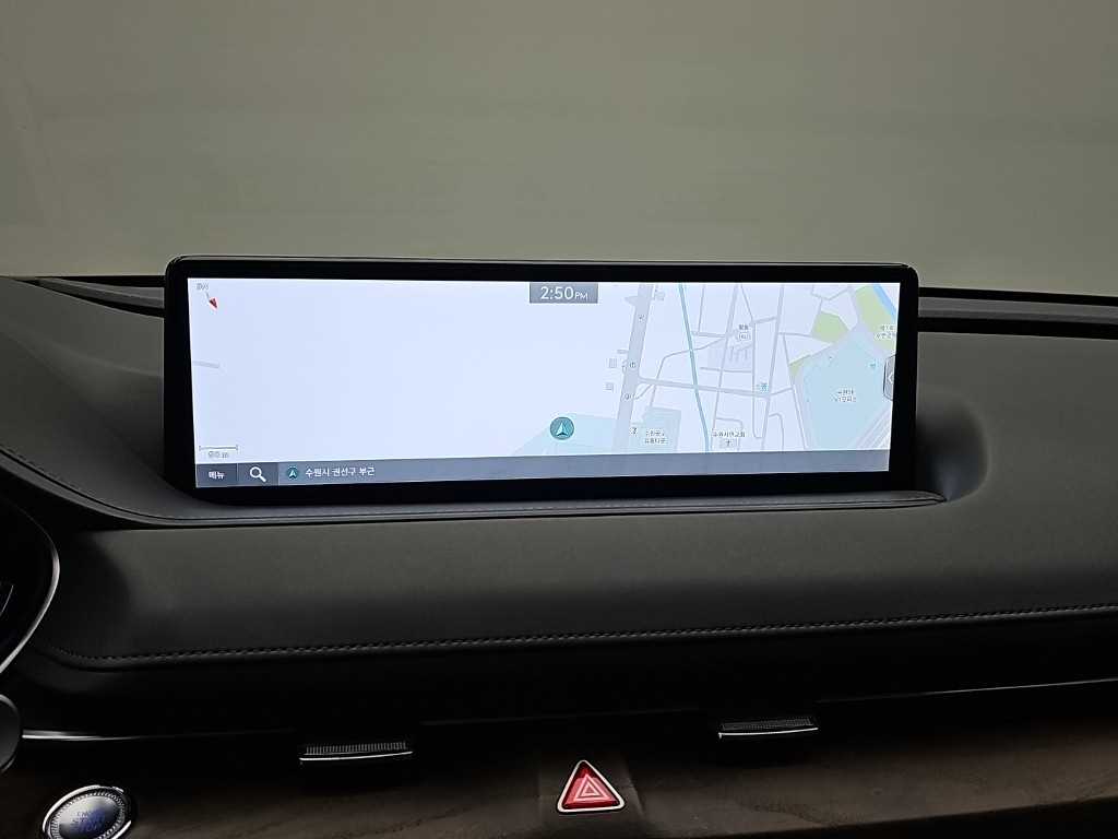 Genesis G80 — photo 16