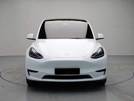Tesla Model Y — photo 02